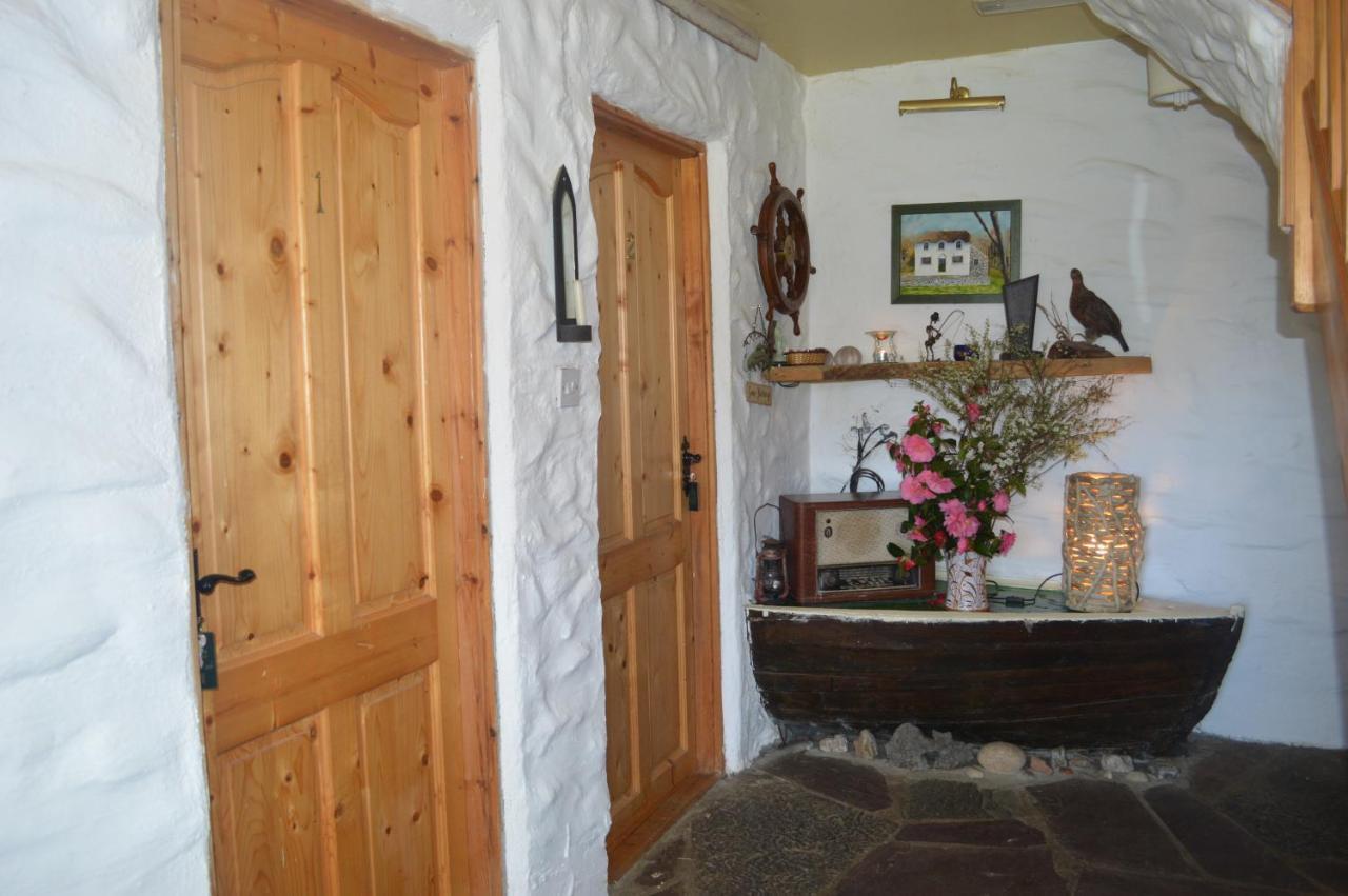 Lissyclearig Thatched Cottage Kenmare Bilik gambar